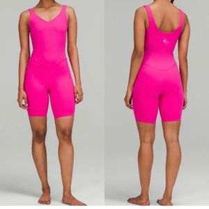 BRAND NEW ALIGN 8” BODYSUIT- SONIC PINK SIZE 12💗